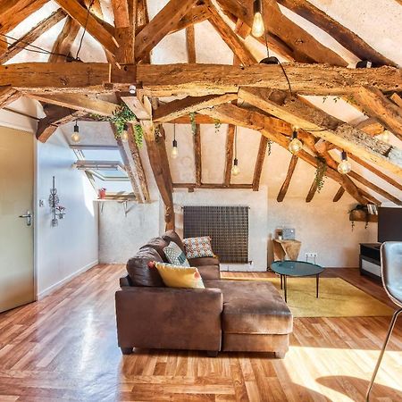 Sous Les Toits Vue Loire Lägenhet Bouchemaine Exteriör bild